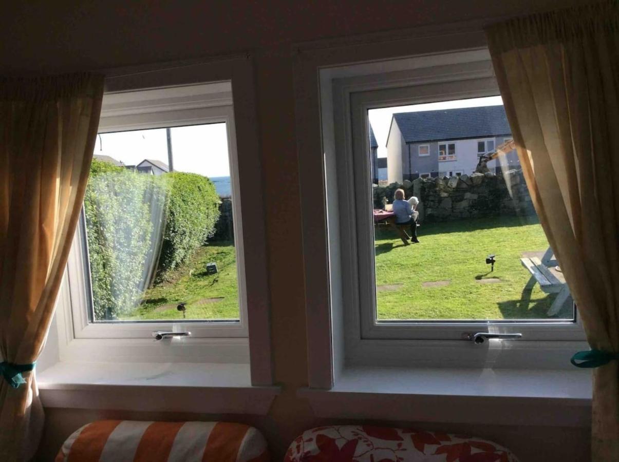 Quaint And Quirky Former Crofters Cottage In Port Ellen Extérieur photo
