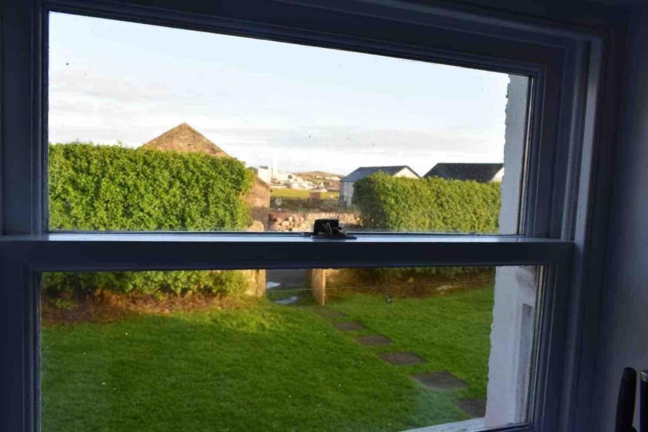 Quaint And Quirky Former Crofters Cottage In Port Ellen Extérieur photo